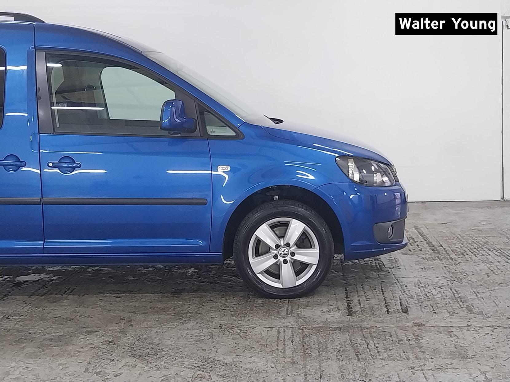 Volkswagen Caddy Maxi Life 1.6 TDI CR MPV 5dr Diesel DSG Euro 5 (102 ps)