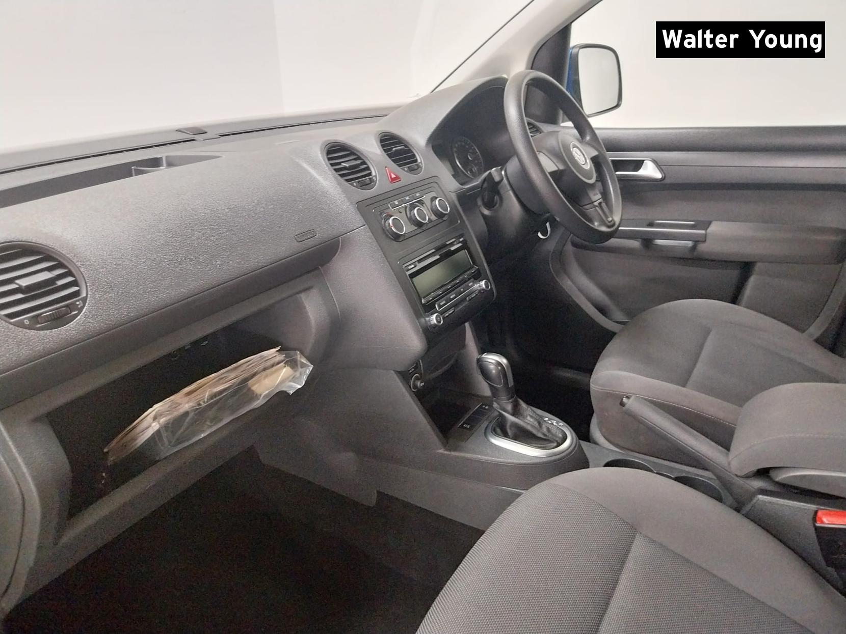 Volkswagen Caddy Maxi Life 1.6 TDI CR MPV 5dr Diesel DSG Euro 5 (102 ps)