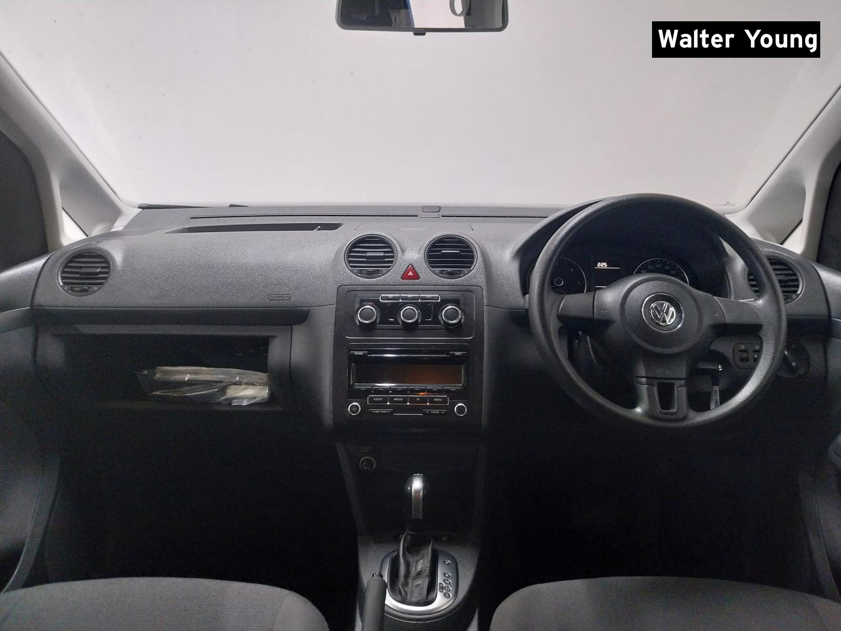 Volkswagen Caddy Maxi Life 1.6 TDI CR MPV 5dr Diesel DSG Euro 5 (102 ps)