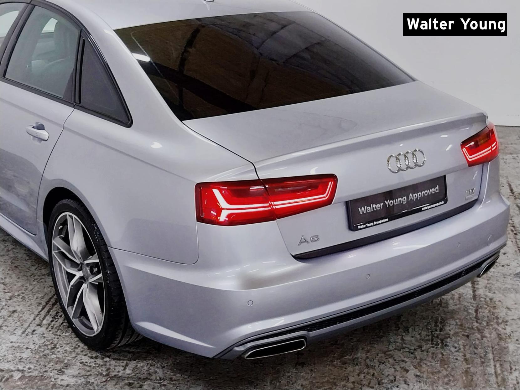 Audi A6 Saloon 2.0 TDI ultra S line Saloon 4dr Diesel S Tronic Euro 6 (s/s) (190 ps)