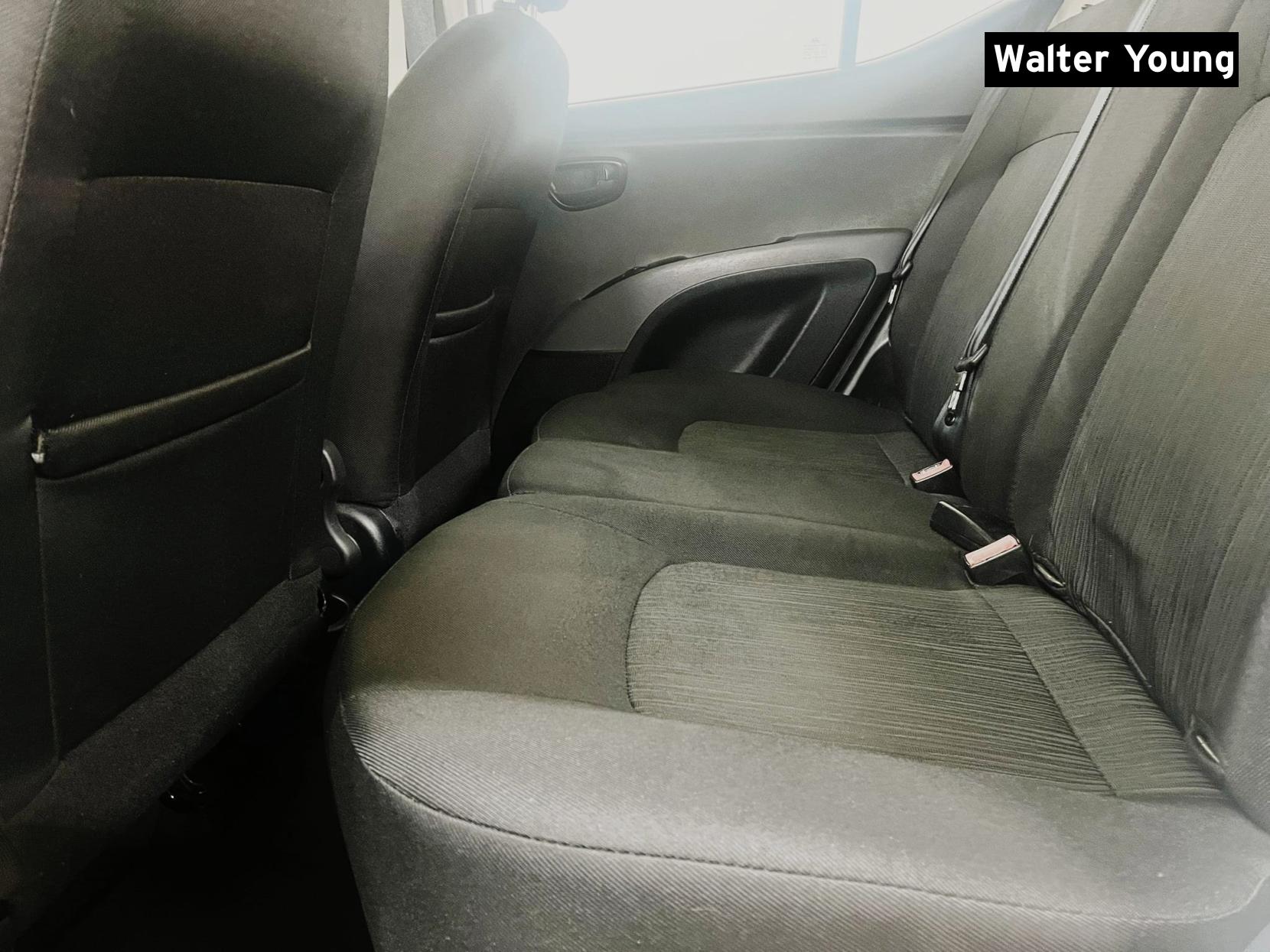 Hyundai i10 1.2 Active Hatchback 5dr Petrol Manual Euro 5 (85 bhp)