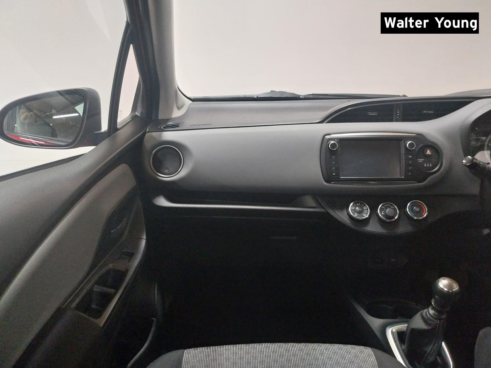 Toyota Yaris 1.33 Dual VVT-i Icon Hatchback 5dr Petrol Manual Euro 5 Euro 5 (99 ps)