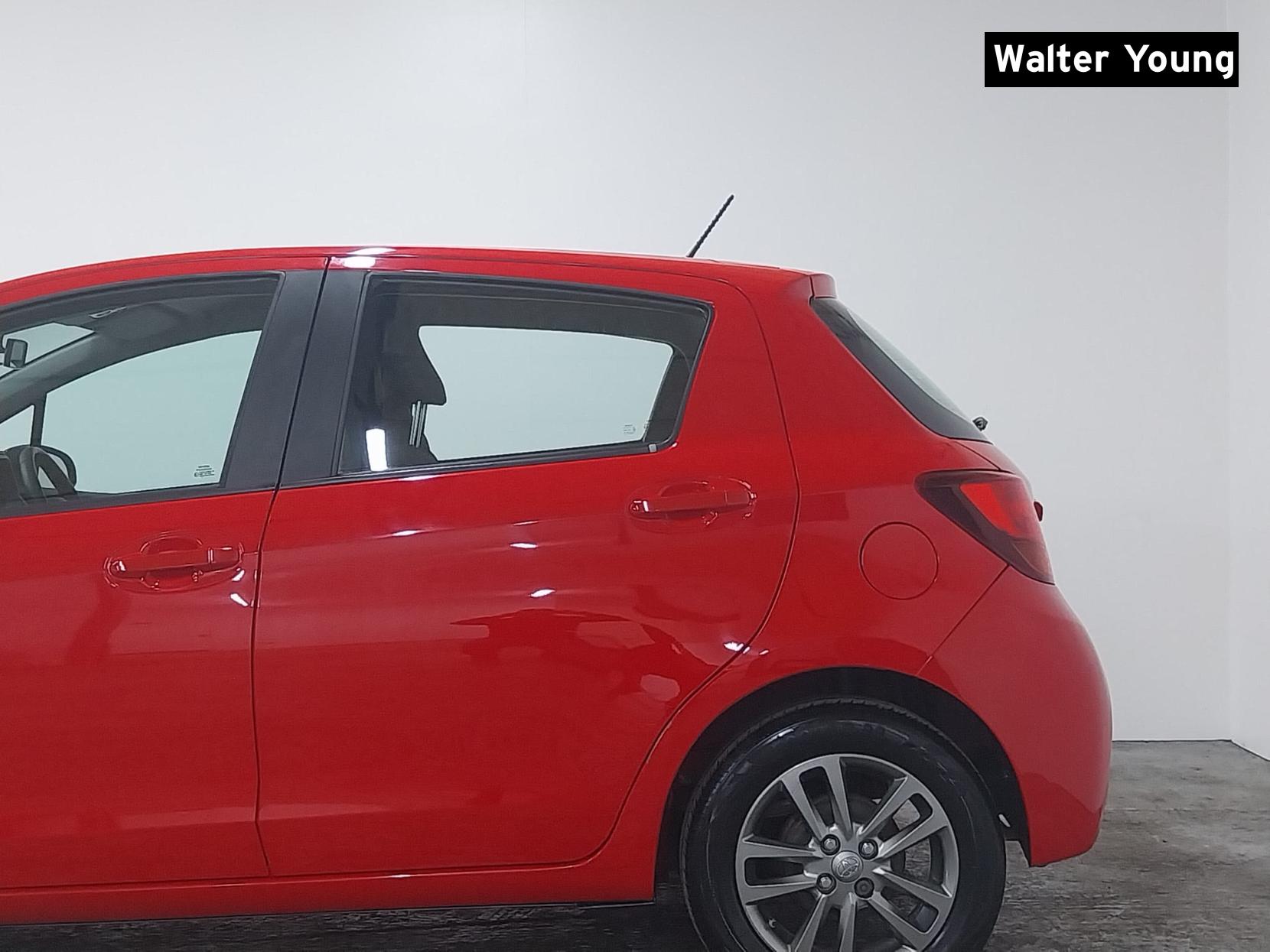 Toyota Yaris 1.33 Dual VVT-i Icon Hatchback 5dr Petrol Manual Euro 5 Euro 5 (99 ps)