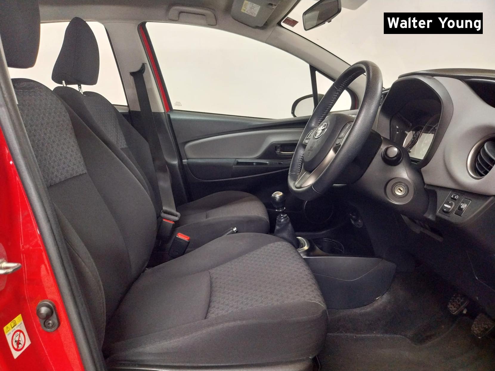 Toyota Yaris 1.33 Dual VVT-i Icon Hatchback 5dr Petrol Manual Euro 5 Euro 5 (99 ps)