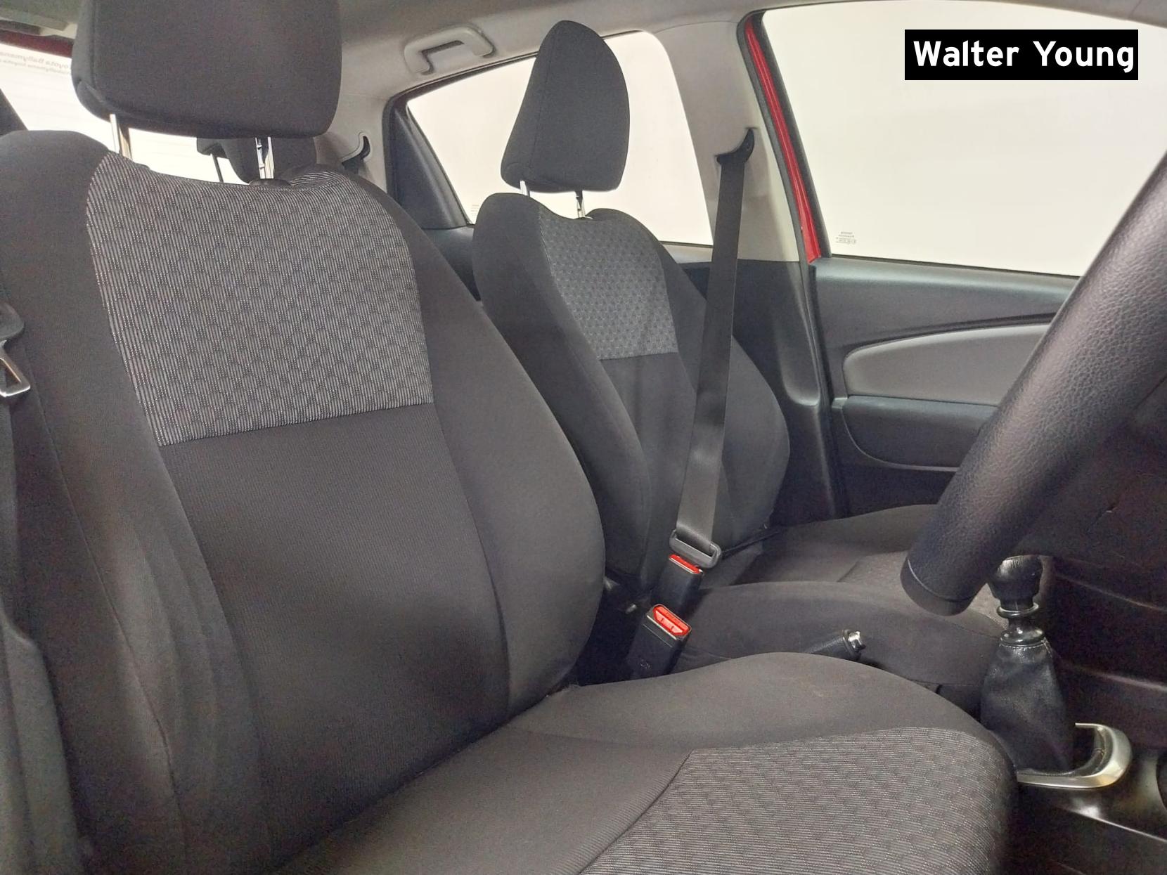 Toyota Yaris 1.33 Dual VVT-i Icon Hatchback 5dr Petrol Manual Euro 5 Euro 5 (99 ps)