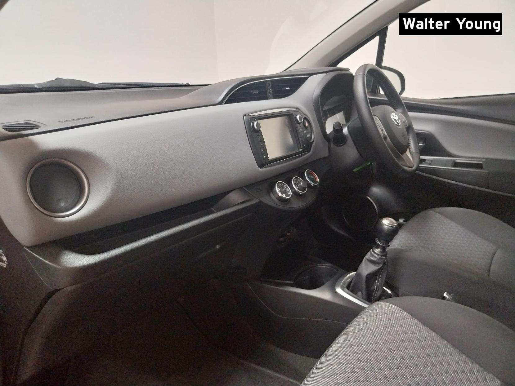 Toyota Yaris 1.33 Dual VVT-i Icon Hatchback 5dr Petrol Manual Euro 5 Euro 5 (99 ps)