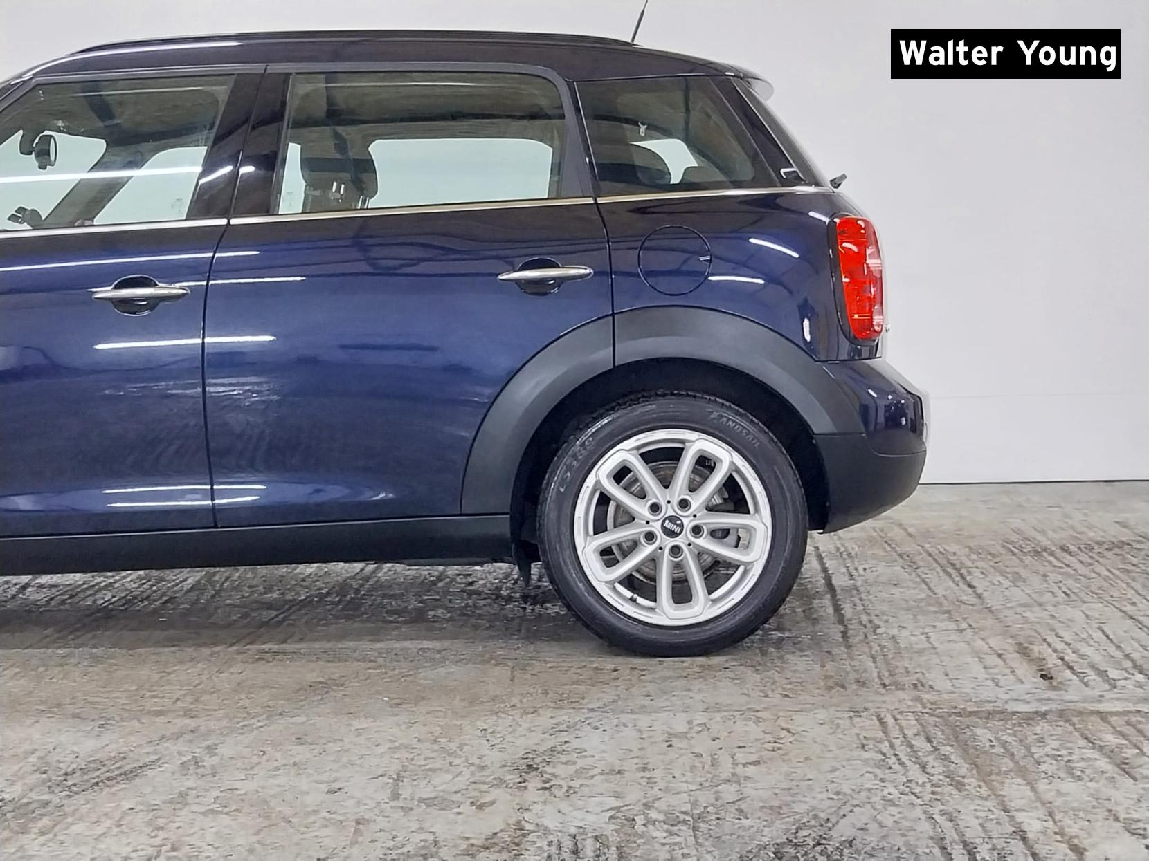 MINI Countryman 1.6 Cooper D Business Edition SUV 5dr Diesel Manual Euro 5 (s/s) (112 ps)