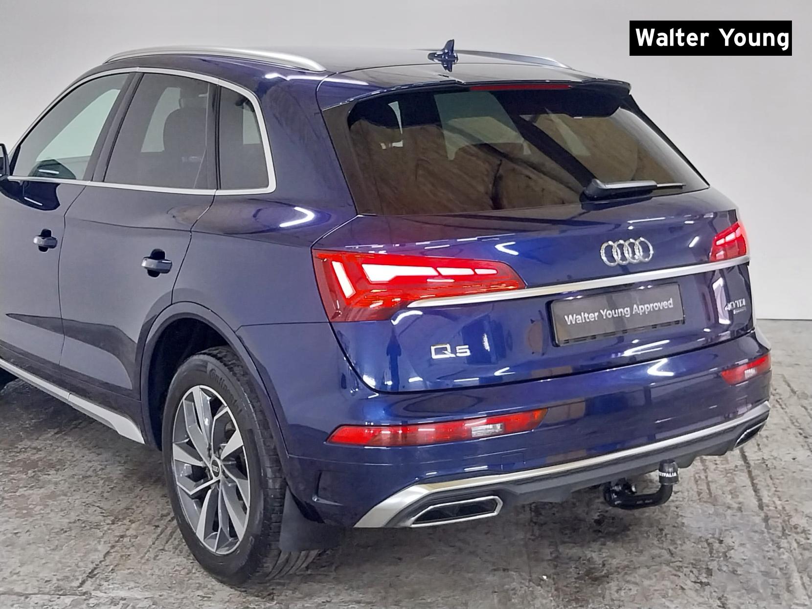Audi Q5 2.0 TDI 40 S line SUV 5dr Diesel S Tronic quattro Euro 6 (s/s) (204 ps)