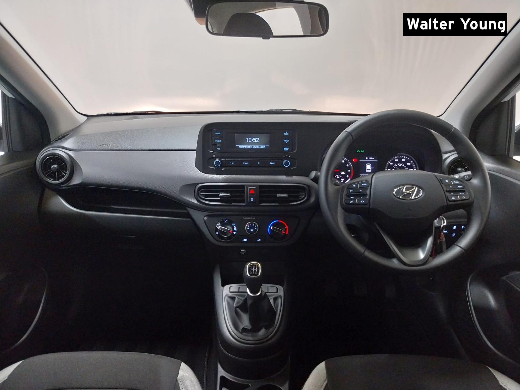 Hyundai i10 1.0 SE Hatchback 5dr Petrol Manual Euro 6 (s/s) (67 ps)